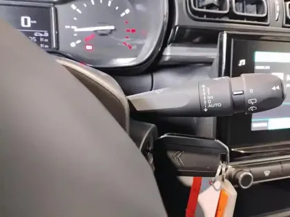 Photo 17 Citroën C3  PureTech 83 S&S BVM5 Shine