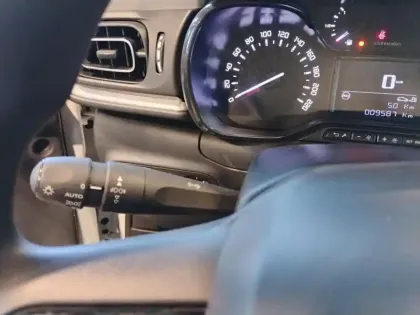 Photo 16 Citroën C3  PureTech 83 S&S BVM5 Shine