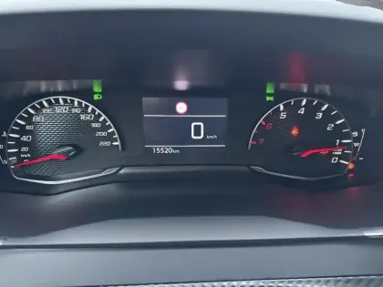 Photo 20 Peugeot 2008  PureTech 100 S&S BVM6 Active