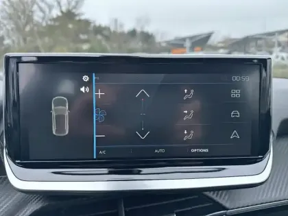 Photo 25 Peugeot 2008  PureTech 100 S&S BVM6 Active