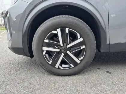 Photo 14 Peugeot 2008  PureTech 100 S&S BVM6 Active