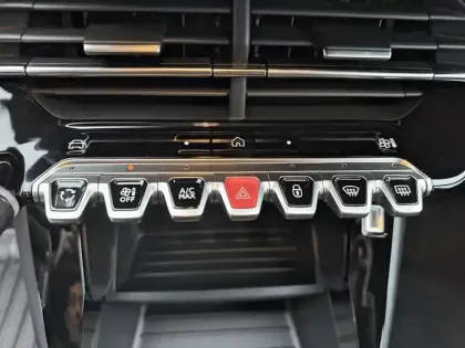 Photo 18 Peugeot 2008  PureTech 100 S&S BVM6 Active