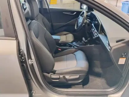 Photo 8 Kia Niro  1.6 GDi 129 ch HEV DCT6 Motion