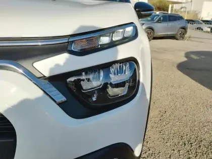 Photo 13 Citroën C3  PureTech 110 S&S BVM6 Shine