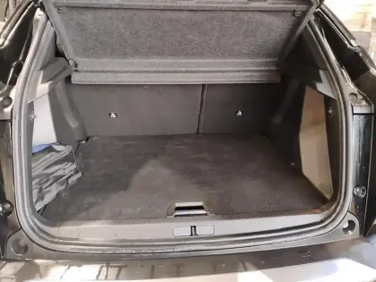 Photo 7 Peugeot 2008  PureTech 130 S&S EAT8 GT