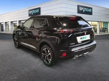 Photo 29 Peugeot 2008  PureTech 130 S&S EAT8 GT