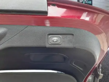 Photo 24 Ford Puma  1.0 EcoBoost 155 ch mHEV S&S Powershift ST-Line X Vivid Ruby Edition