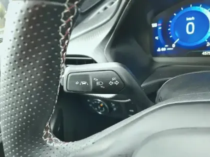 Photo 16 Ford Puma  1.0 EcoBoost 155 ch mHEV S&S Powershift ST-Line X Vivid Ruby Edition