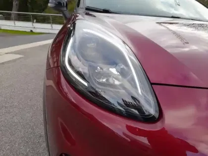 Photo 13 Ford Puma  1.0 EcoBoost 155 ch mHEV S&S Powershift ST-Line X Vivid Ruby Edition