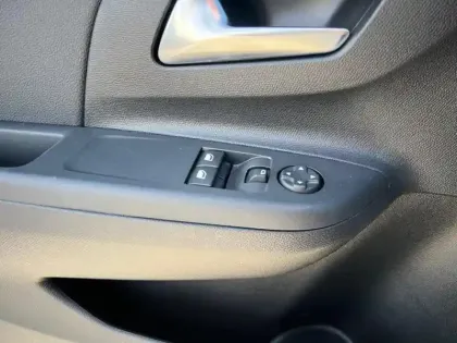 Photo 19 Opel Corsa  1.2 75 ch BVM5 Elegance Business