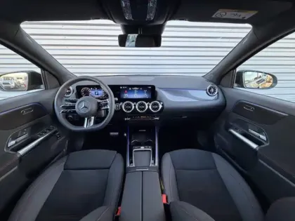 Photo 7 Mercedes GLA 180 AMG Line