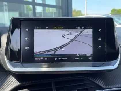 Photo 14 Peugeot 2008  1.2 PureTech 130ch S&S Allure EAT8