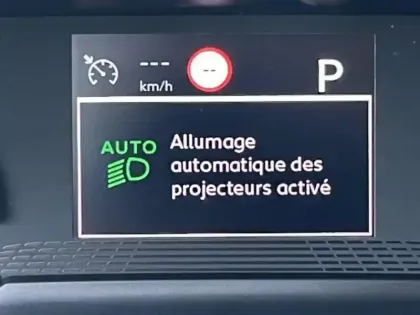 Photo 11 Peugeot 2008  1.2 PureTech 130ch S&S Allure EAT8