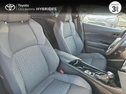 Photo 11 Toyota C-HR  1.8 Hybride 122ch Design Ultimate E-CVT