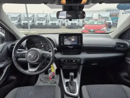 Photo 13 Toyota Yaris  116h France 5p