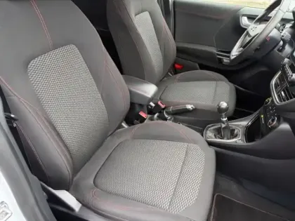 Photo 10 Ford Puma  1.0 Flexifuel 125ch S&S mHEV ST-Line