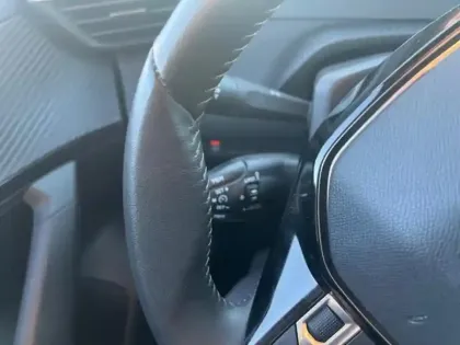 Photo 13 Peugeot 2008  1.2 PureTech 100ch S&S Allure