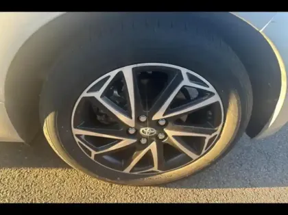 Photo 12 Toyota Yaris  116h Design RDSP PACK NAV  MY22