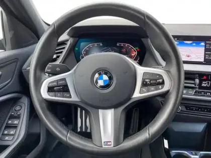 Photo 11 BMW Serie 1 Série 1 118iA 136ch M Sport DKG7