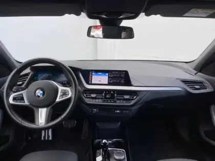 Photo 10 BMW Serie 1 Série 1 118iA 136ch M Sport DKG7