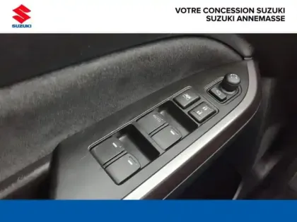 Photo 12 Suzuki Vitara  1.5 Dualjet Hybrid 115ch Style Auto Allgrip