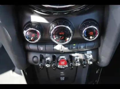 Photo 7 Mini Mini  One 102ch  Edition Greenwich BVA7