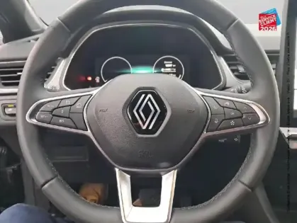 Photo 26 Renault Captur  1.6 E-Tech hybride 145ch Techno