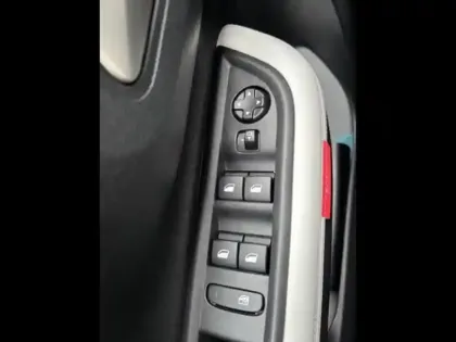 Photo 8 Citroën C3 Aircross  1.2 Hybride 145ch MAX