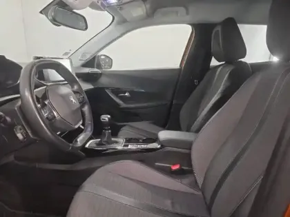 Photo 7 Peugeot 2008  1.2 PureTech 100ch S&S Allure