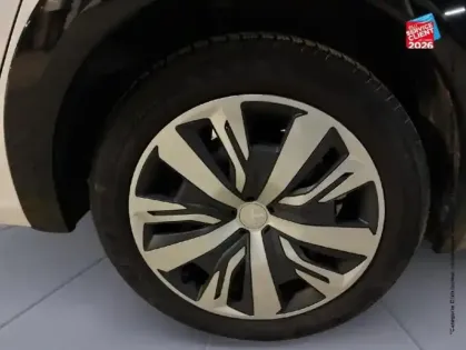 Photo 9 Peugeot 208  e- 136ch Active CarPlay