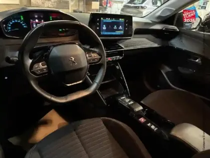 Photo 14 Peugeot 208  e- 136ch Active CarPlay