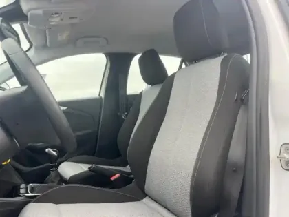 Photo 8 Opel Corsa  1.2 Turbo 100ch Edition