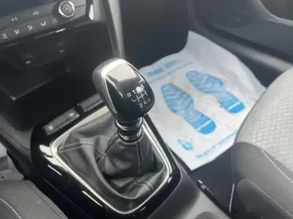 Photo 11 Opel Corsa  1.2 Turbo 100ch Edition