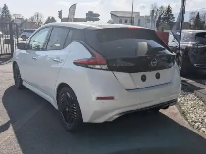 Photo 8 Nissan Leaf  150ch 40kWh N-Connecta