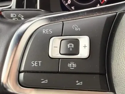 Photo 13 Volkswagen Golf  2.0 TSI 245ch GTI Performance DSG7 Euro6d-T 5p