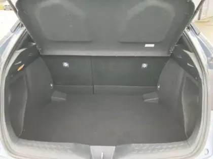 Photo 12 Toyota C-HR  1.8 Hybride 122ch Collection E-CVT