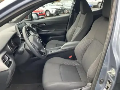 Photo 9 Toyota C-HR  1.8 Hybride 122ch Collection E-CVT