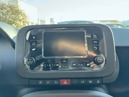 Photo 12 Fiat Panda  Classic 1.0 70ch BSG S&S Icône Step 2