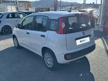 Photo 6 Fiat Panda  Classic 1.0 70ch BSG S&S Icône Step 2