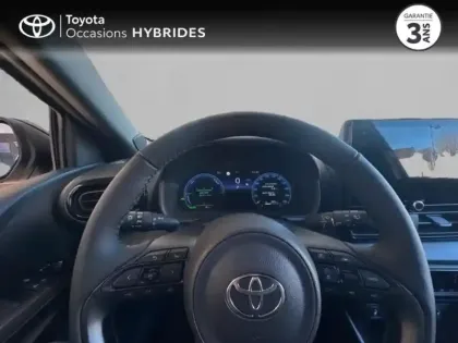 Photo 11 Toyota Yaris  116h Collection MC24