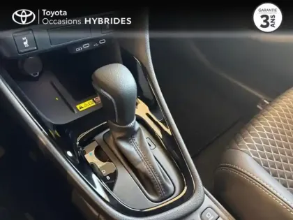 Photo 12 Toyota Yaris  116h Collection MC24