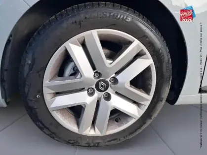 Photo 9 Renault Clio  1.5 Blue dCi 100ch Evolution - 24