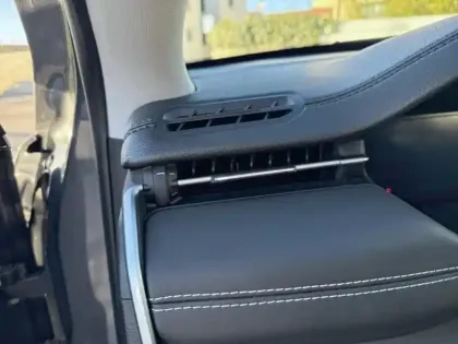 Photo 12 Jeep Compass  1.3 Turbo T4 190ch PHEV 4xe Limited AT6 eAWD