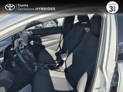 Photo 10 Toyota Corolla  Touring Spt 122h Design Navigation Touch & Go