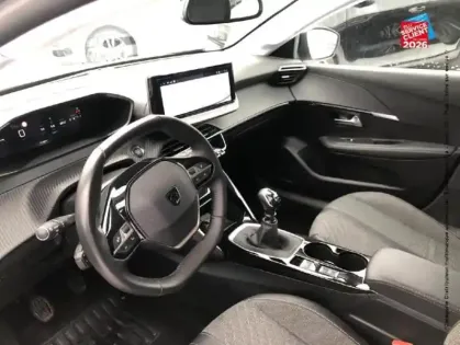 Photo 14 Peugeot 208  1.2 PureTech 100ch S&S Allure