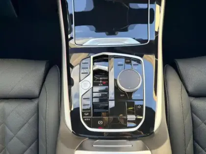 Photo 12 BMW X5  xDrive50e 489ch M Sport