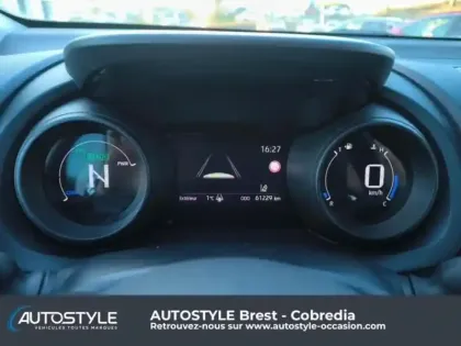 Photo 7 Toyota Yaris  116h Design 5p