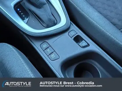 Photo 9 Toyota Yaris  116h Design 5p