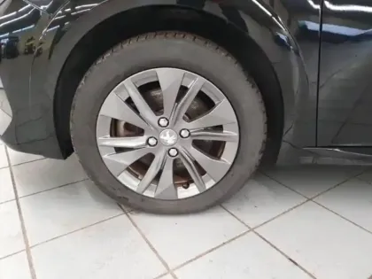 Photo 8 Peugeot 208  e- 136ch Allure Pack