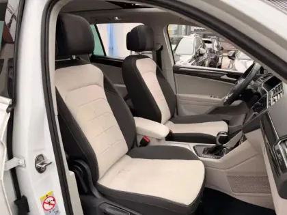 Photo 6 Volkswagen Tiguan  1.5 TSI 150ch Elegance DSG7